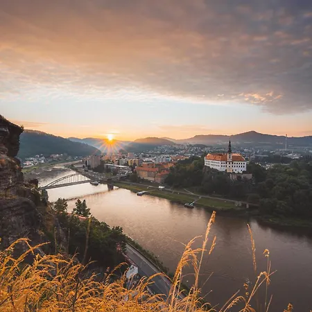 Moderní V Děčíně Appartamento Decin
